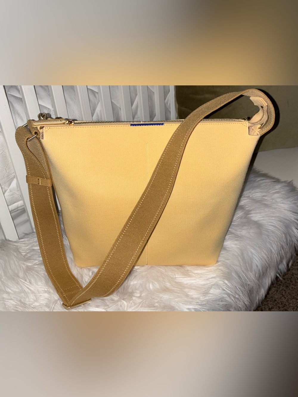 Like New Rothy’s Mini Zip Bucket Bag ButterYellow - Picture 11 of 12